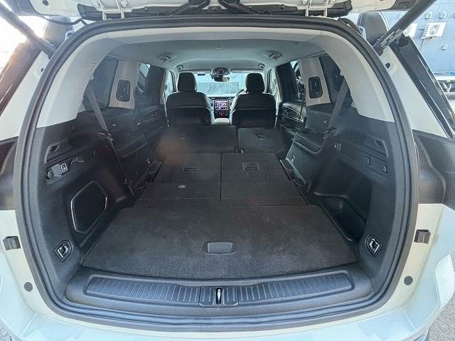 クライスラー&nbsp;JEEP GRAND CHEROKEE Lの画像18