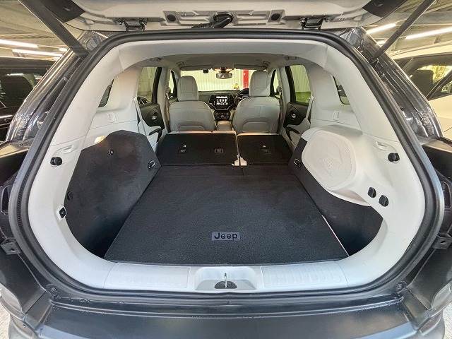 クライスラー&nbsp;JEEP CHEROKEEの画像18