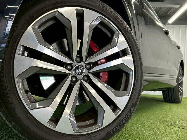 アウディ&nbsp;Q8の画像19