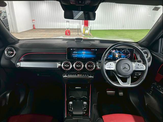 GLB-CLASSGLB 200d AMGライン 内装他