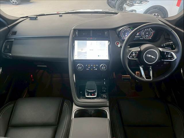 E-PACE□R-DYNAMIC SE D200 内装他