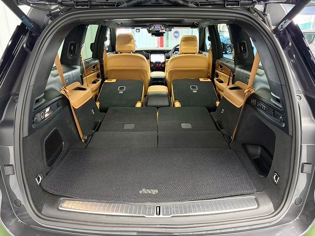 クライスラー JEEP GRAND CHEROKEE Lの画像18