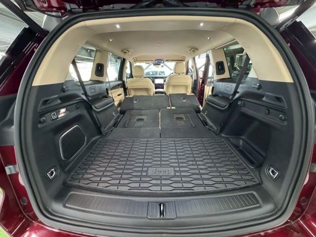 クライスラー&nbsp;JEEP GRAND CHEROKEE Lの画像18