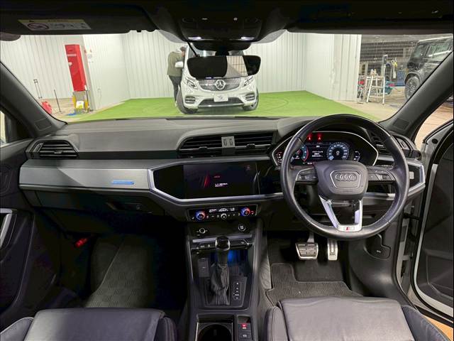 Q3 Sportback□35 TDI quattro S line 内装他