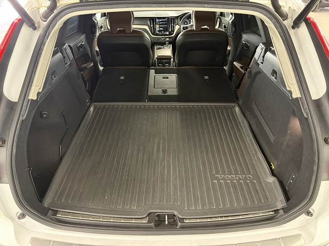 ボルボ XC60の画像18