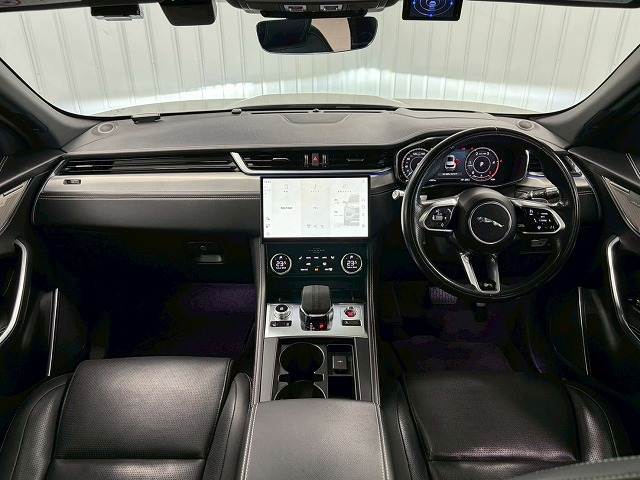 ジャガー&nbsp;F-PACEの画像4