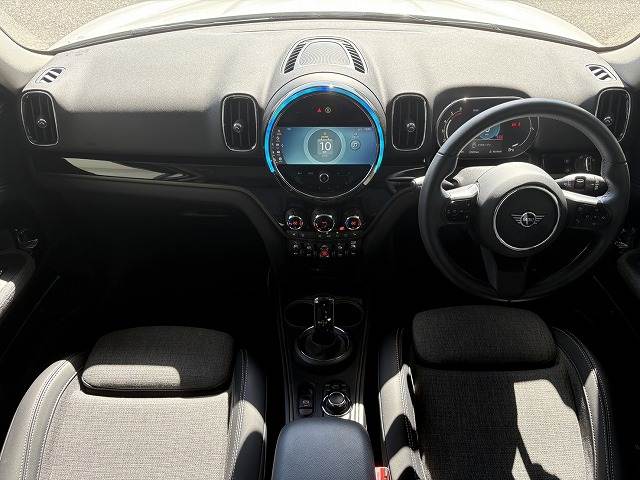 MINI CROSSOVERディーゼル COOPER D RHD 内装他