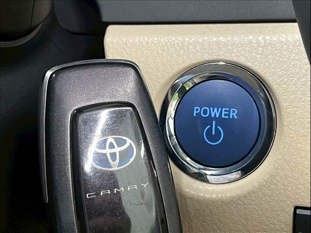 カムリG“レザーパッケージ” 内装他