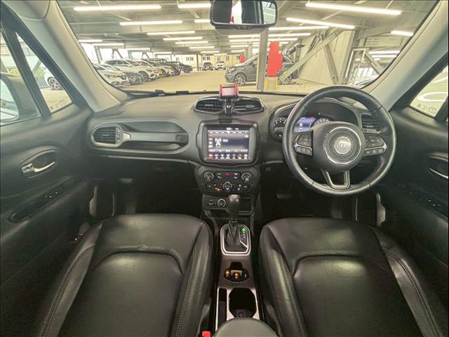 JEEP RenegadeLimited 内装他