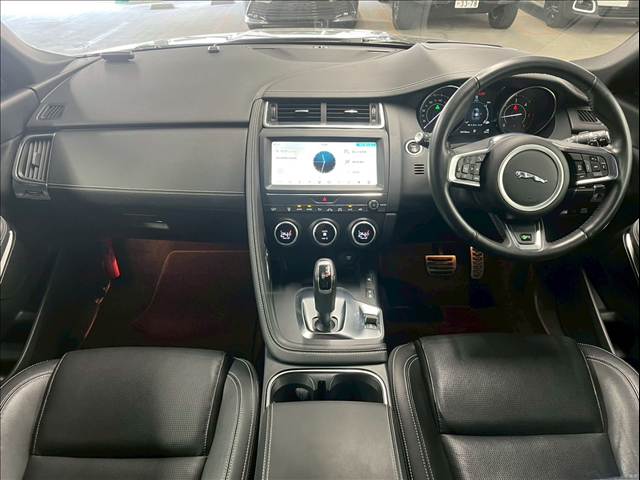 ジャガー E-PACEの画像3