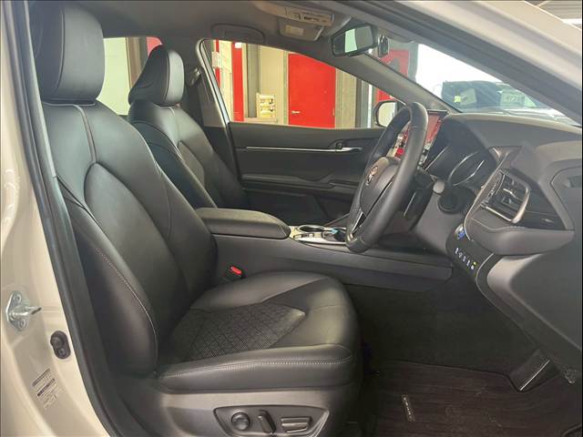 カムリWS“レザーパッケージ” 内装他