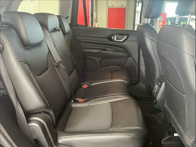 クライスラー&nbsp;JEEP COMMANDERの画像8