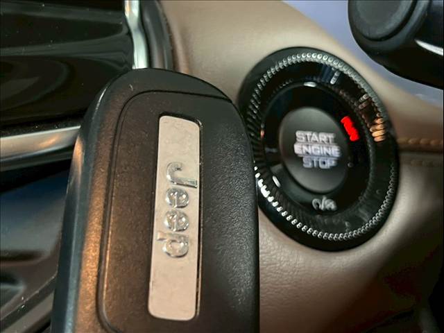 クライスラー&nbsp;JEEP COMMANDERの画像6