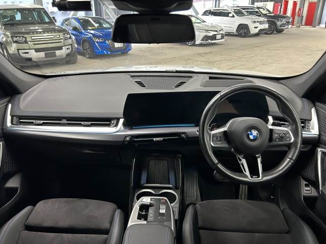 X1xDrive 20d M Sport 内装他