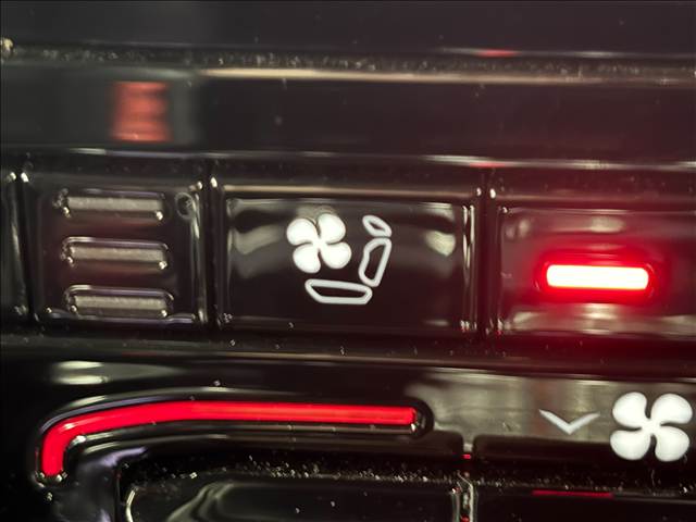 クライスラー&nbsp;JEEP GRAND CHEROKEE Lの画像9