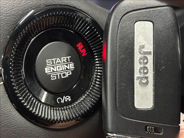 クライスラー JEEP COMMANDERの画像10