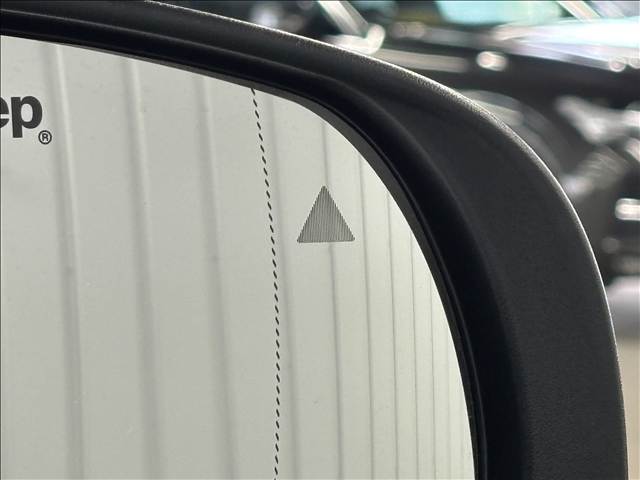 クライスラー JEEP COMMANDERの画像11