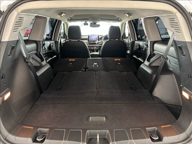 クライスラー JEEP COMMANDERの画像18