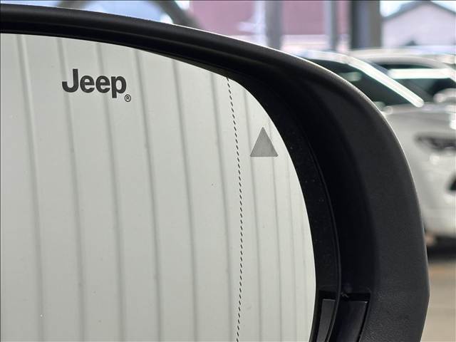 クライスラー&nbsp;JEEP COMMANDERの画像11