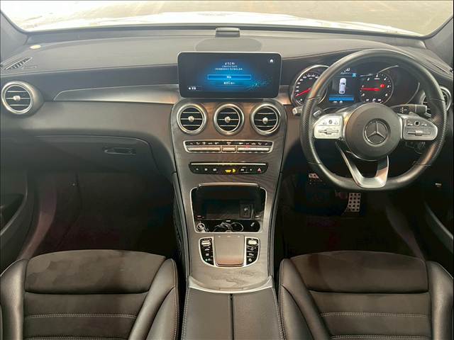 GLC-CLASS CoupeGLC 220 d 4MATIC クーペ AMGライン サンルーフ/全周囲カメラ/フルセグ/エアサス/アダプティブクルーズコントロール/ブラインドアシスト/パワーシート/シートヒーター/LEDヘッドライト/ETC車載機/アイドリングストップ/電動リアゲート 内装他
