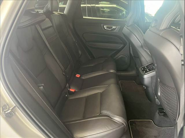 ボルボ XC60の画像8