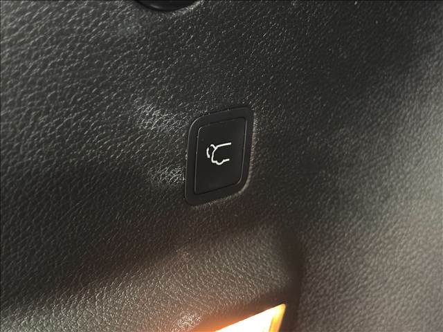 クライスラー JEEP COMMANDERの画像11