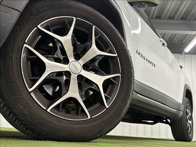 クライスラー JEEP COMMANDERの画像19