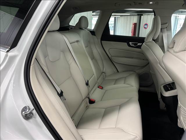 ボルボ XC60の画像8