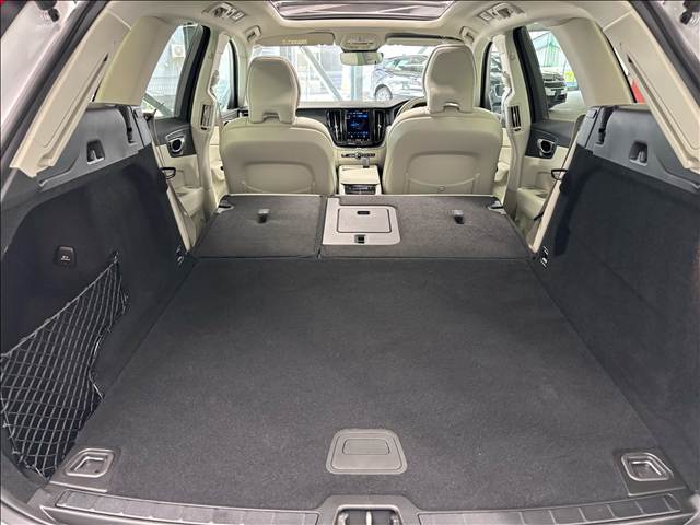 ボルボ XC60の画像18