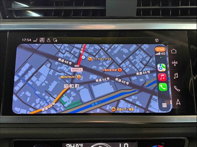 Q3□35 TFSI advanced 内装他