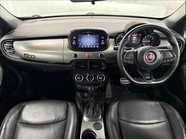 フィアット500XSPORT 内装他