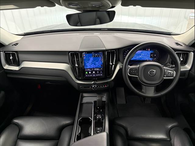 ボルボXC60□Plus B5 内装他