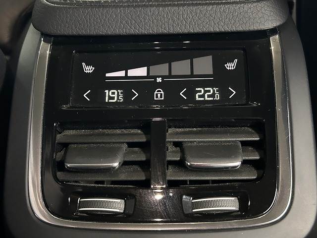 ボルボ XC90の画像8