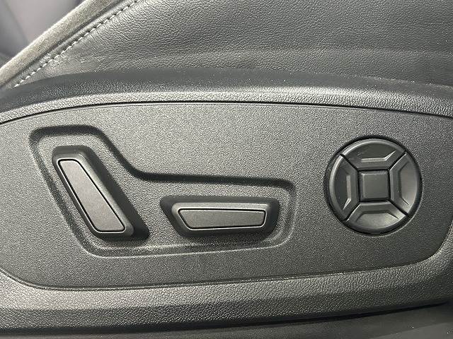 Q3 Sportback35 TDI quattro S line 内装他