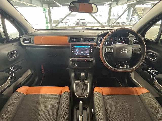 シトロエンC3インスパイアード バイジャパンコレクション AppleCarPlay/ブロンズルーフデカール/アダプティブクルーズコントロール/バックカメラ/ブラインドスポットモニター/クリアランスソナー/レーンキープ/インテリジェントハイビーム/ 内装他
