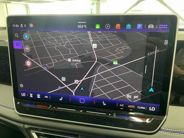 TiguaneTSI Rライン AppleCarPlay/全周囲カメラ/シートヒーター/ステアリングヒーター/ヘッドアップディスプレイ/パーキングアシスト/ACC/BSM/電動リアゲート/ワイヤレス充電/オールインセーフティ 内装他