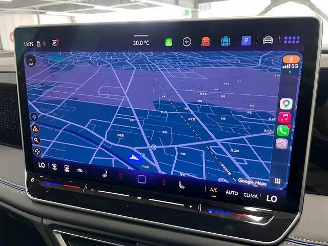 TiguaneTSI Rライン AppleCarPlay/全周囲カメラ/シートヒーター/ステアリングヒーター/ヘッドアップディスプレイ/パーキングアシスト/ACC/BSM/電動リアゲート/ワイヤレス充電/オールインセーフティ 内装他