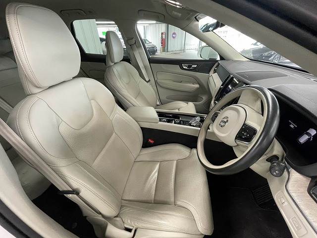 ボルボ XC60の画像11