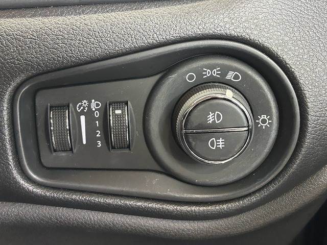 クライスラー&nbsp;JEEP Renegadeの画像8