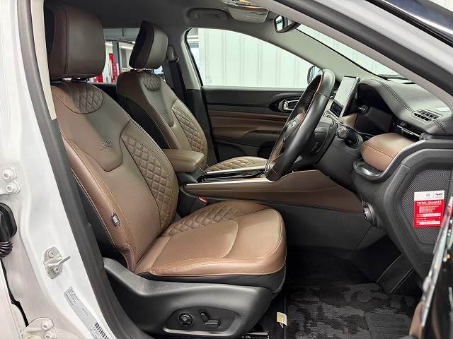クライスラー JEEP COMMANDERの画像10