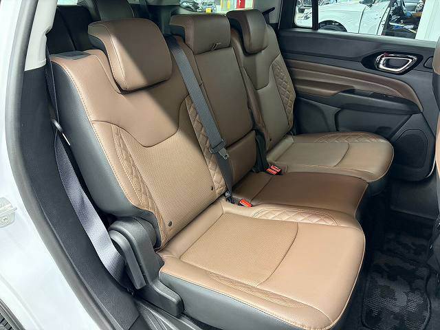 クライスラー JEEP COMMANDERの画像11