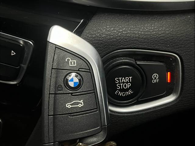 X1□xDrive 18d xLine 内装他