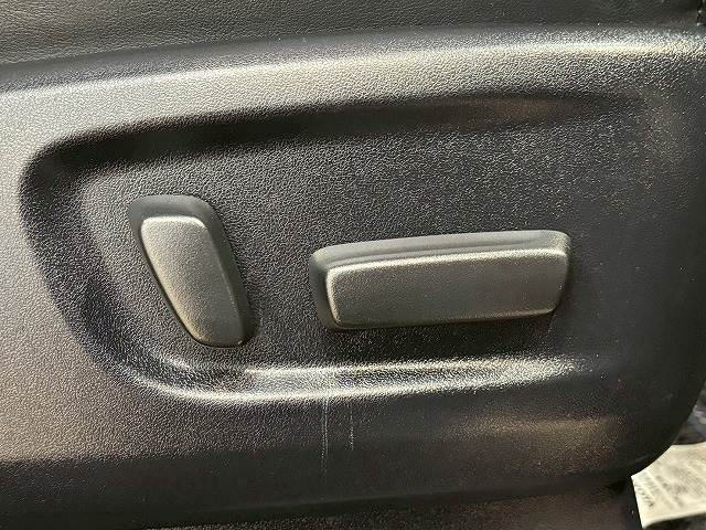 トヨタ ヴェルファイアの画像8