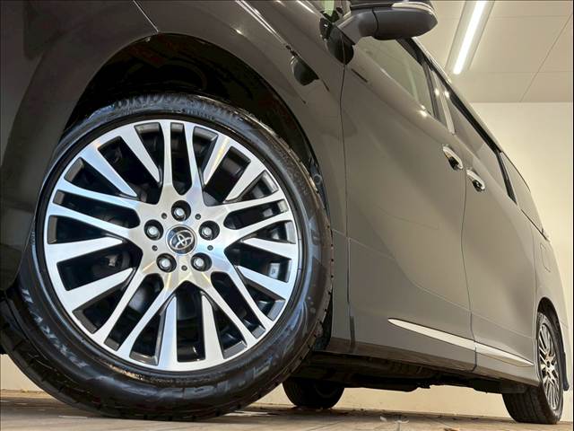 トヨタ ヴェルファイアの画像19