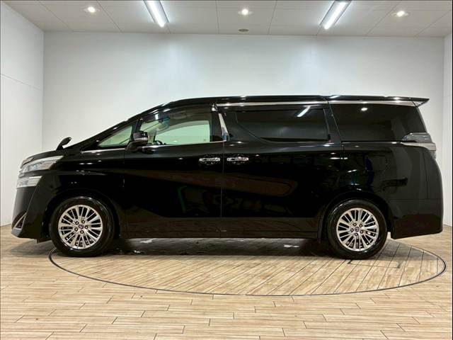 トヨタ ヴェルファイアの画像15