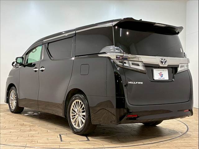 トヨタ ヴェルファイアの画像17