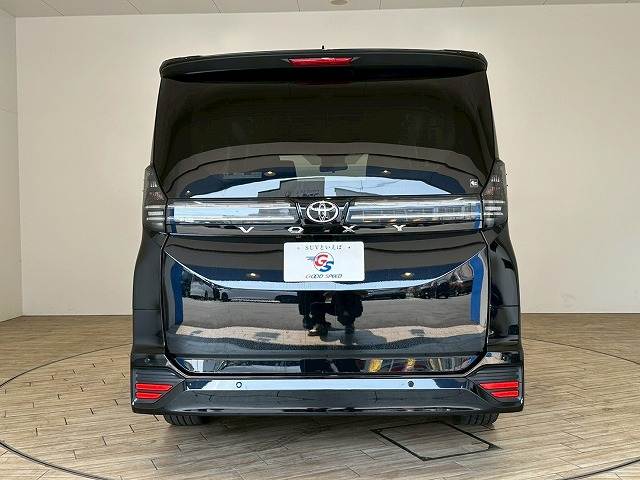 トヨタ ヴォクシーの画像13