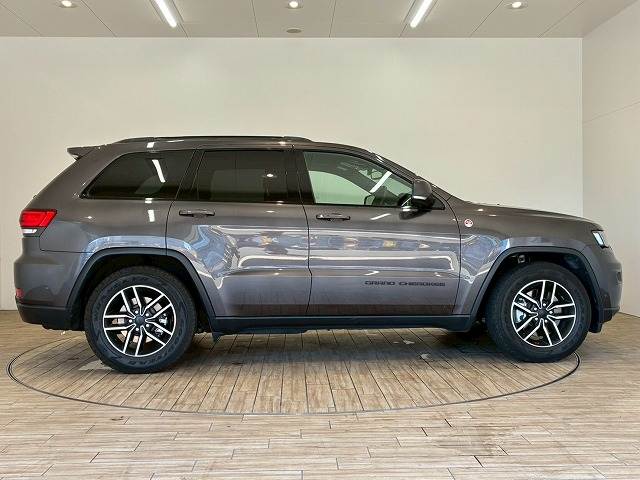 クライスラー JEEP GRAND CHEROKEEの画像17
