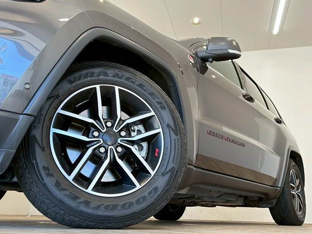クライスラー JEEP GRAND CHEROKEEの画像18