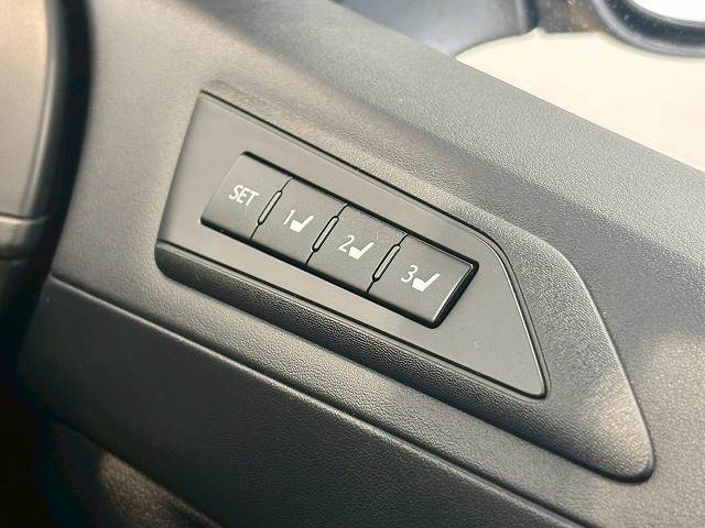 トヨタ アルファードハイブリッドの画像8